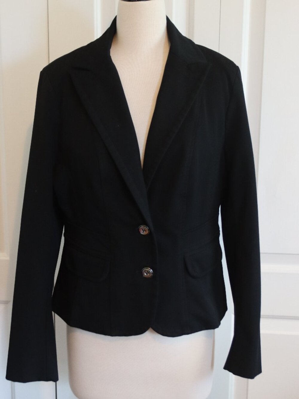 New York and Company 7thAvenue Design Studio Classic Black Blazer Size 10